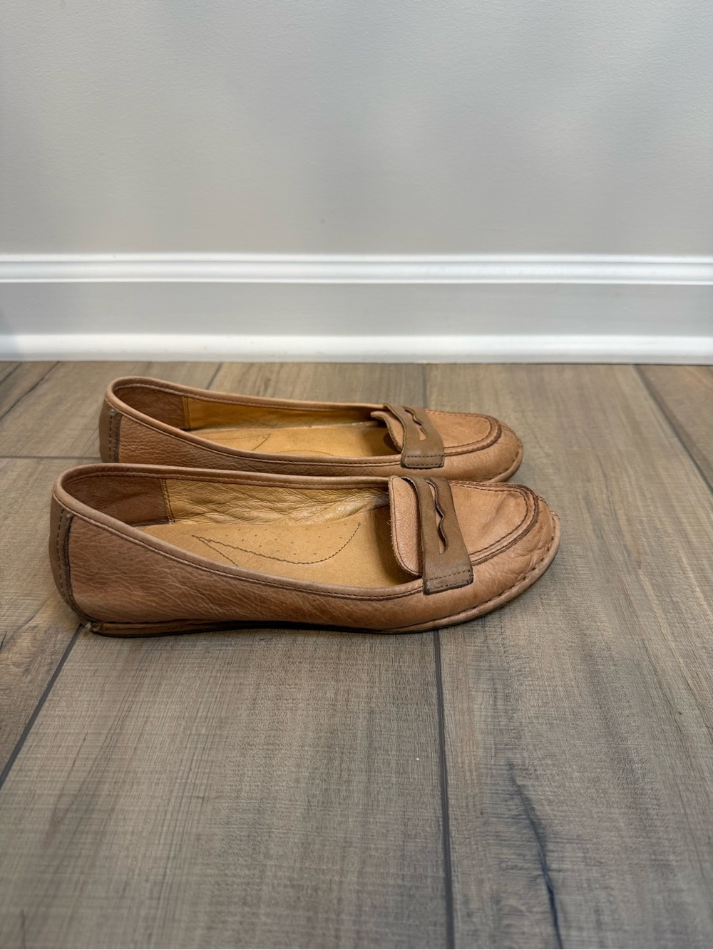 Naya Women’s Tan Leather Penny Loafers